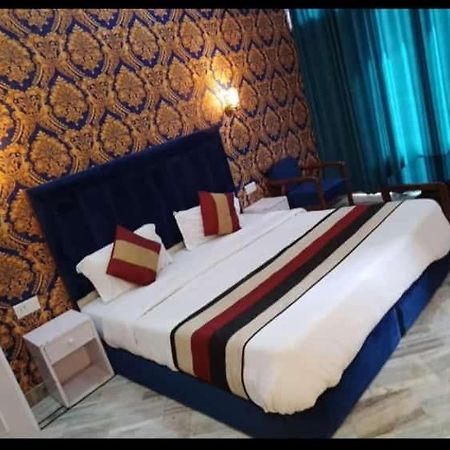 Lavi Hotel Hari Darshan - 10 Meter From Golden Temple Amritsar Exterior photo