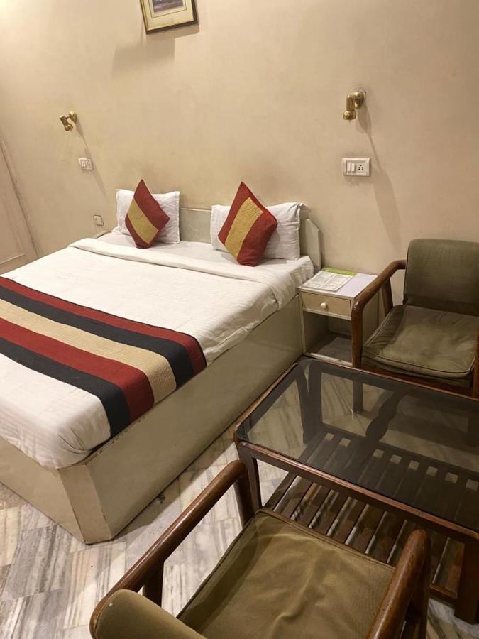 Lavi Hotel Hari Darshan - 10 Meter From Golden Temple Amritsar Exterior photo